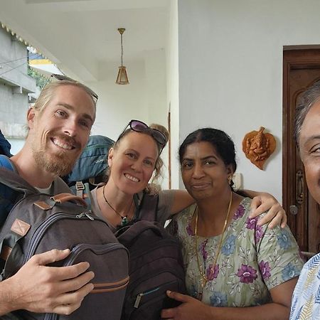 Pkn Homestay Kumily Thekkady Exteriör bild